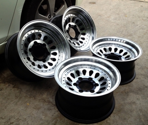 ขายล้อหยดน้ำ รูวงรี แท้ JAPAN 15x8 ใส่ 6 รูกระบะ เงาวิ๊งๆ *8500 บาทครับ