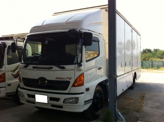 HINO MEGA FG 6 ล้อ 7.30เมตร ตู้ 10 บาน มีลิฟท์ท้าย สวยจัดๆ