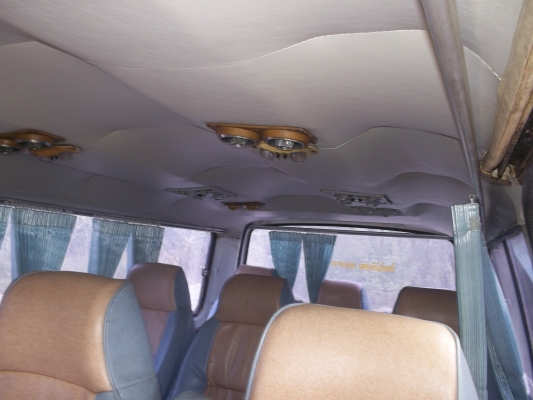 ขอขายรถตู้นิสันurvanทะเบียนพร้อมโอนไม่ขาดต่อราคา50000