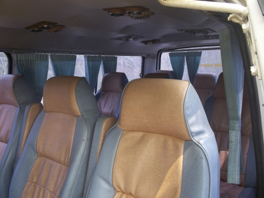 ขอขายรถตู้นิสันurvanทะเบียนพร้อมโอนไม่ขาดต่อราคา50000