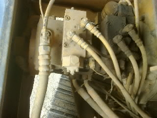 ขาย KOMATSU PC 100-3 เก่านอกใช้ในไทย 6 เดือน มีเอกสารนำจดทะเบียน ราคาต่อรองได้เจ้าของขายเอง