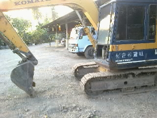 ขาย KOMATSU PC 60-5 เก่านอกใช้ในไทย 5 เดือน มีเอกสารนำจดทะเบียน ราคาต่อรองได้เจ้าของขายเอง