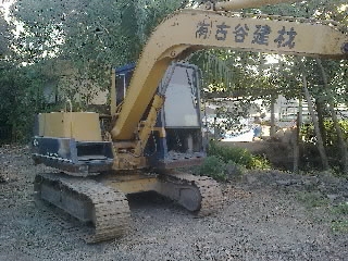 ขาย KOMATSU PC 60-5 เก่านอกใช้ในไทย 5 เดือน มีเอกสารนำจดทะเบียน ราคาต่อรองได้เจ้าของขายเอง