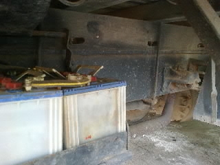 ขาย ISUZU ROCKY 6 ล้อใหญ่ เครื่อง 175 ติดเครน UNIC 3 ตัน ราคาต่อรองได้