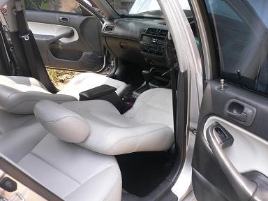 ขายรถเก๋ง Honda Civic 1.6 EXi ปี 1998 เกียร์ออโต้ ไม่เคยติดแก๊ส สีบรอนด์เงิน