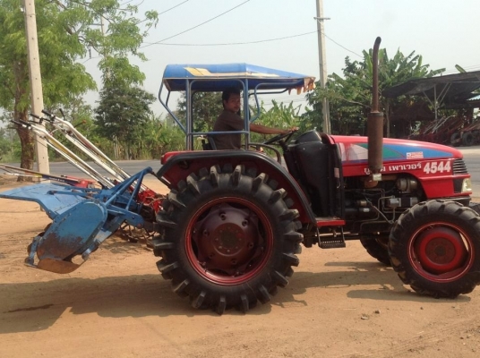 ขายรถไถยูเอ็มเพาเวอร์ 4544 สภาพสวย ราคาต่อลองได้คะ