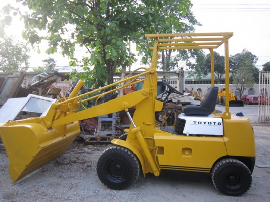 ขาย รถตักเล็ก (ดีเซล) TOYOTA รุ่น 2SD10  มือสองญี่ปุ่น