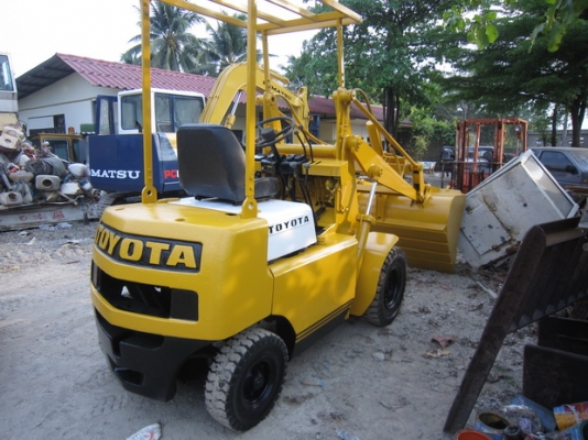 ขาย รถตักเล็ก (ดีเซล) TOYOTA รุ่น 2SD10  มือสองญี่ปุ่น