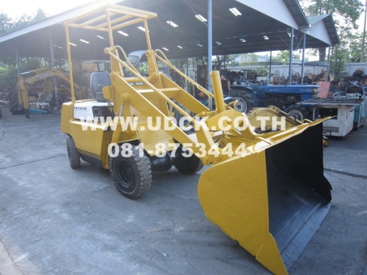 ขาย รถตักเล็ก (ดีเซล) TOYOTA รุ่น 2SD10  มือสองญี่ปุ่น