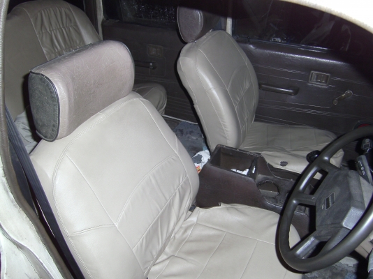 นิสัน แวน 4 ตู