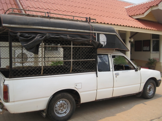 ISUZU KB 2200 ISUZU KB 2200