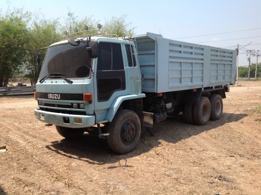 ขาย รถ 10 ล้อดั้ม ISUZU 240 แรง (นางฟ้าแท้) สนใจต่อรองราคาโดยตรง 081-4283210