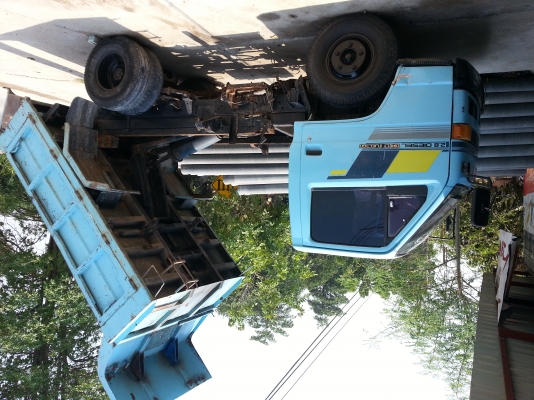 ขาย ISUZU NKR88 รถห้างแท้