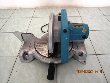 เครื่องตัดไม้แบบปรับองศาได้10นิ้ว ZUSHITA GW-1040 สภาพใหม่ ราคาถูก เครื่องตัดไม้แบบปรับองศาได้10นิ้ว ZUSHITA GW-1040 สภาพใหม่ ราคาถูก