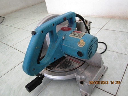 เครื่องตัดไม้แบบปรับองศาได้10นิ้ว ZUSHITA GW-1040 สภาพใหม่ ราคาถูก