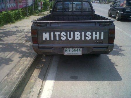 L200 เครื่องเบนซิน เกียธรรมดา เครื่องดี แอร์เย็น ภาษีไม่ขาด ลอนกะบะสวย