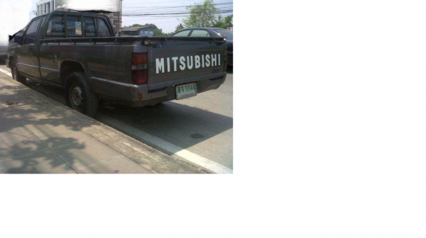 L200 เครื่องเบนซิน เกียธรรมดา เครื่องดี แอร์เย็น ภาษีไม่ขาด ลอนกะบะสวย