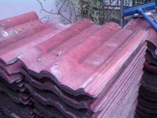 ขายเหมากระเบื้องมุงหลังคามือสองสภาพดีมาก(ยังอยู่ครับ)