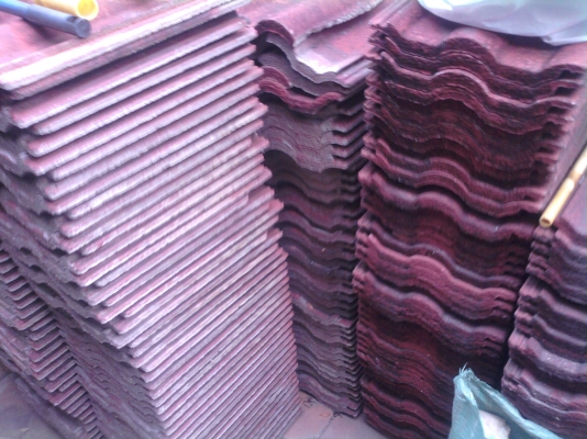 ขายเหมากระเบื้องมุงหลังคามือสองสภาพดีมาก(ยังอยู่ครับ)