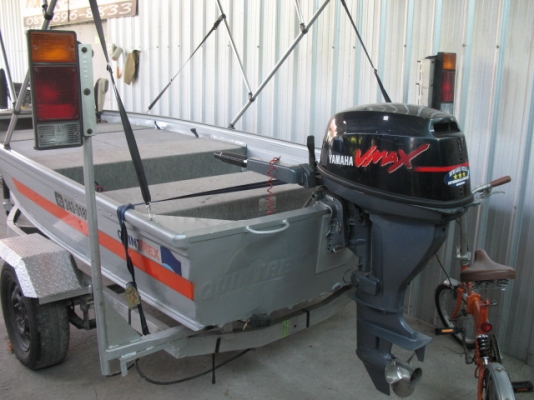 เรือ อลู  พ่วง - ลงง่าย ทนทาน เครื่อง 15 แรง 4 จังหวะ