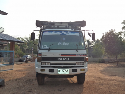 รถสิบล้อ  อีซุซุ  ร็อดกี้ 165