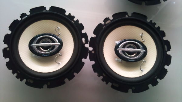 ขายลำโพง Pioneer +Basebox JVC +Kenwood 1400....