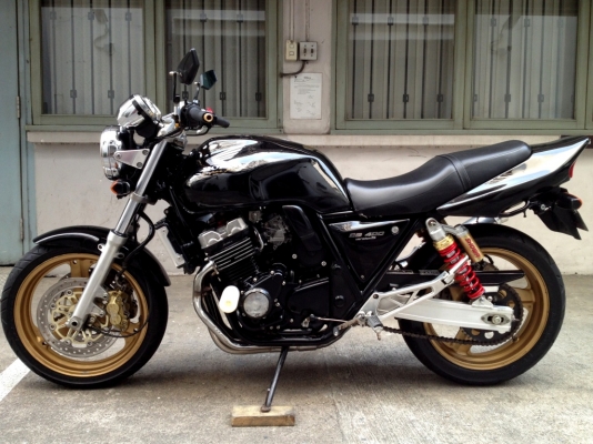 ขาย CB400 SF ปี98 เวอชั่นS สวยๆ อินวอยแท้ ราคา 82000 บาท ต่อรองได้
