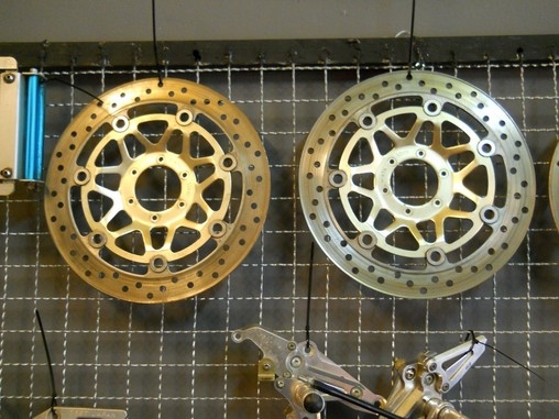 จานดิสCB400คู่ละ3000บาท จานดิสCB400คู่ละ3000บาท