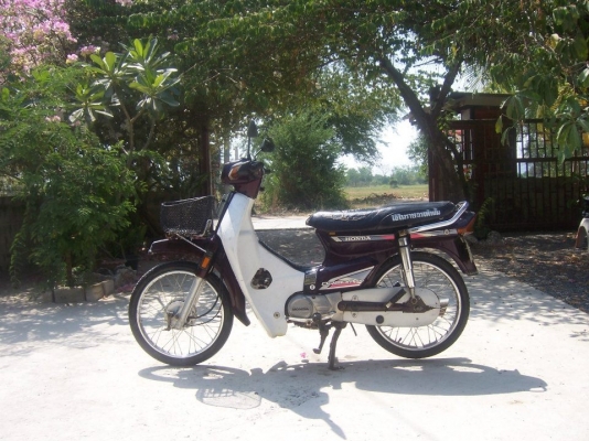 ดรีมคุรุสภาสีน้ำตาล สภาพเดิมๆ สวยๆ ทะเบียนครบ เอกสารพร้อมโอนครบ