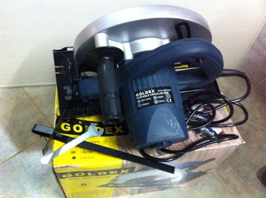 รายละเอียด ขายถูก เลื่อยวงเดือน 9 นิ้ว Goldex ของใหม่ ซื้อมาไม่ได้ใช้