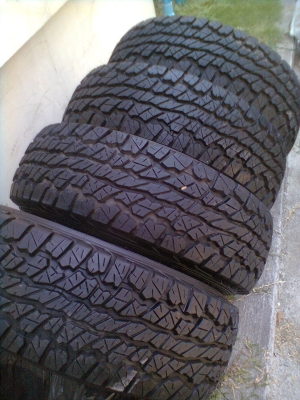 ขายยางพร้อมแม็กLENSO 6 รู ยางดันลอปยางปี12 ขนาด 31X10.50Rขอบ15 วิ่งแค่ 3000 กิโล สภาพยางแม็ก 95\% เหมือนใหม่  1 ชุด พร้อมน๊อต 24 ตัว