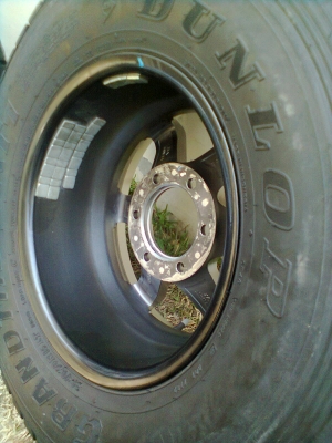 ขายยางพร้อมแม็กLENSO 6 รู ยางดันลอปยางปี12 ขนาด 31X10.50Rขอบ15 วิ่งแค่ 3000 กิโล สภาพยางแม็ก 95\% เหมือนใหม่  1 ชุด พร้อมน๊อต 24 ตัว