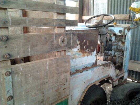 ขายแต๋น6ล้อ ใหญ่ๆ ราคาไม่แพง เครื่องKUBOTA ET110 ติดง่าย แห้งดี ช่วงล่างใหญ่ คัสซีหน้า4สวย วางหมอนไม้เสริมแข็งแรง เฟืองท้าย NKR110 ยางดี6เส้น แถมคานหน้า6ล้อให้ซื้อมายังไม่ได้ใส่ กระบะคอกไม้สูง พื้นไม้ ยาว 3.5ม. สวยแข็งแรง ไม่มีโยก ไม่ผุไม่หัก สโลว์พร้อมคร