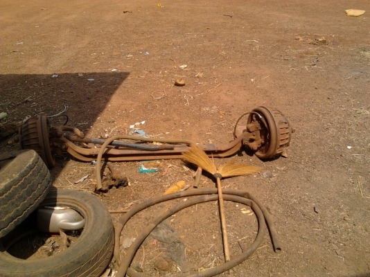 ขายแต๋น6ล้อ ใหญ่ๆ ราคาไม่แพง เครื่องKUBOTA ET110 ติดง่าย แห้งดี ช่วงล่างใหญ่ คัสซีหน้า4สวย วางหมอนไม้เสริมแข็งแรง เฟืองท้าย NKR110 ยางดี6เส้น แถมคานหน้า6ล้อให้ซื้อมายังไม่ได้ใส่ กระบะคอกไม้สูง พื้นไม้ ยาว 3.5ม. สวยแข็งแรง ไม่มีโยก ไม่ผุไม่หัก สโลว์พร้อมคร