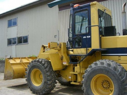 รถตักล้อยาง WA150-1-30449  เดินทางถึงไทยแล้วเมื่อเร็ว ๆ นี้ สภาพสวย ซีเรียลสูง โทร.081-373-0559