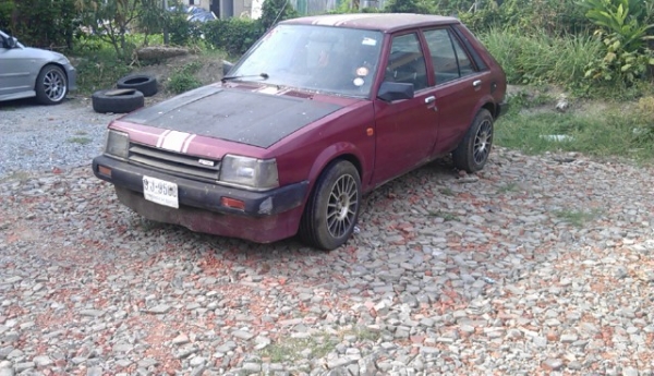 ขายด่วนๆตามสภาพmazda 323 เคื่องติดเครื่องดีรถไม่ผุ ต้องซ่อมช่วงล่างอย่างเดียวครับ