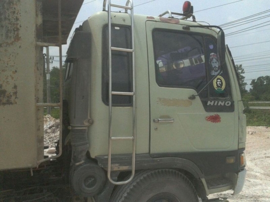 รถฮีโน่ 10 ล้อดั๊ม FM3M 240 แรงม้า ปี 38 สนใจติดต่อ 081 - 6079515