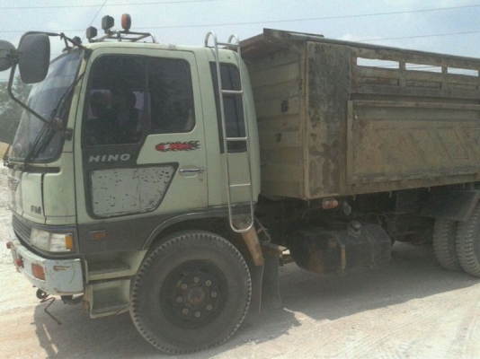 รถฮีโน่ 10 ล้อดั๊ม FM3M 240 แรงม้า ปี 38 สนใจติดต่อ 081 - 6079515