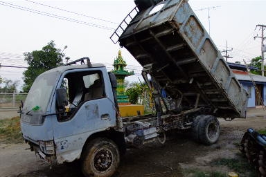 ขาย NPR120 รถห้างแท้  เครื่องดี 80 \%ดั้มใช้งานได้ มีเลขคัชซี ให้เห็นตรงกับในเล่ม 3 ตัวครับ