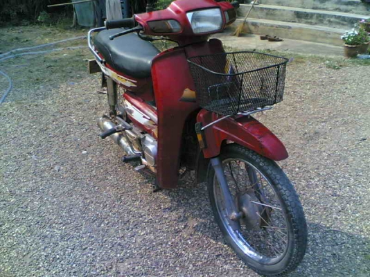 ขาย ดรีมทูหรือดรีมExcess เล่มทะเบียนพร้อมโอนเครื่องสมบูรณ์เก็บสติ๊กเกอร์ใหม่เปลี่ยนท่ออีกนิดสวยเลย