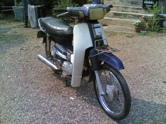 ขายดรีมคุรุ เล่มทะเบียนพร้อมชุดโอนเครื่องดีอะไหร่เดิมติดรถครบรถพร้อมใช้งานตำหนิบังลมแตก