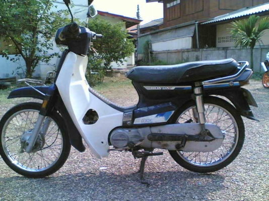 ขายดรีมคุรุ เล่มทะเบียนพร้อมชุดโอนเครื่องดีอะไหร่เดิมติดรถครบรถพร้อมใช้งานตำหนิบังลมแตก