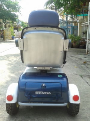 ายรถไฟฟ้า 3 ล้อ SUZUKI สำหรับคนแก่หรือคนพิการ เพิ่งมาจากญี่ปุ่น