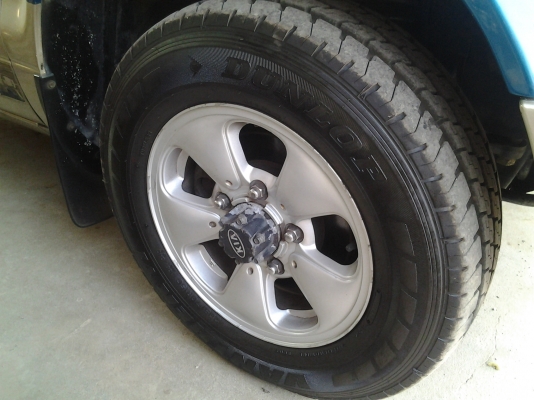 ขอปรับราคาลงหน่อยครับขายล้อKIA sportageพร้อมยาง205 70 15 ปี1612