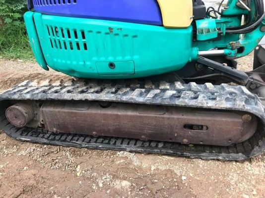 ขายรถขุด ยี่ห้อ: KOMATSU แบบ: PC30MR-1 ราคา 400,000 บาท (ต่อรองได้) เครื่อง3สูบ คอนโทนสั้น ปั้มนิ้ว สภาพเดิมๆจากญี่ปุ่น การใช้งานชม5011 ชม. แทรกยาง ช่วงล่างแน่น รถเก่านอกแท้ญี่ปุ่น  มีเอกสารใบอินวอย ไม่เคยใช้งานในไทย100\% รถพร้อมใช้งาน   สนใจติดต่อ  โทร :