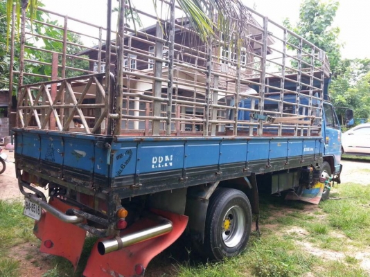 ขายรถบรรทุก 6ล้อ 115แรง ราคา390,000 สนใจโทร 090-8588220 093-3258446 www.narong2truck.com www.truck.i ขายรถบรรทุก 6ล้อ 115แรง ราคา390,000 สนใจโทร 090-8588220 093-3258446 www.narong2truck.com www.truck.i