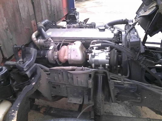 ขายรถบรรทุก 6ล้อ 130แรง ปี47 ราคา500,000 สนใจโทร 090-8588220 093-3258446 www.narong2truck.com www.tr