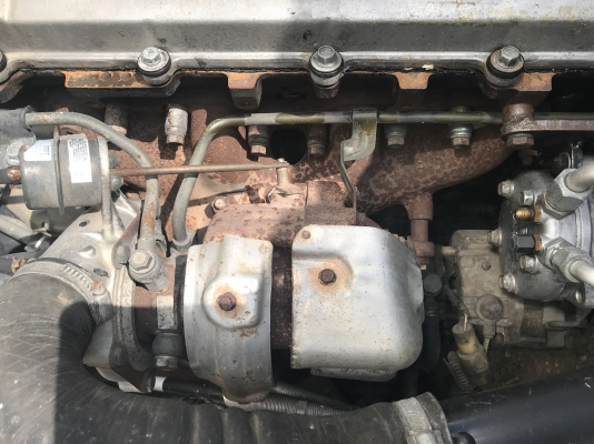 ขายรถ6ล้อISUZU NQR140แรงโทโบ หัวน้ำเงินไฟทับทิมแท้ ยูโร2จดปี47 ตู้แห้งประตู10บานยาว5.60เมตร