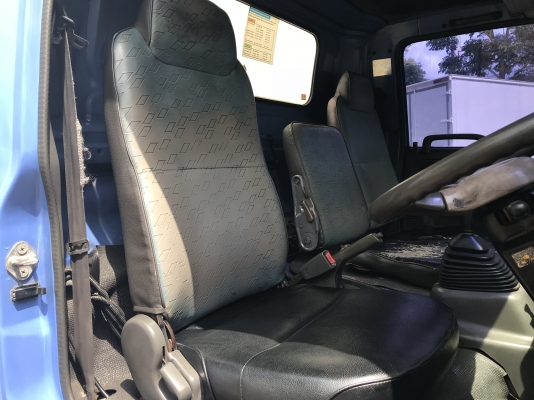 ขายรถ6ล้อISUZU NQR140แรงโทโบ หัวน้ำเงินไฟทับทิมแท้ ยูโร2จดปี47 ตู้แห้งประตู10บานยาว5.60เมตร
