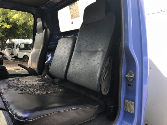 ขายรถ6ล้อISUZU NQR140แรงโทโบ หัวน้ำเงินไฟทับทิมแท้ ยูโร2จดปี47 ตู้แห้งประตู10บานยาว5.60เมตร